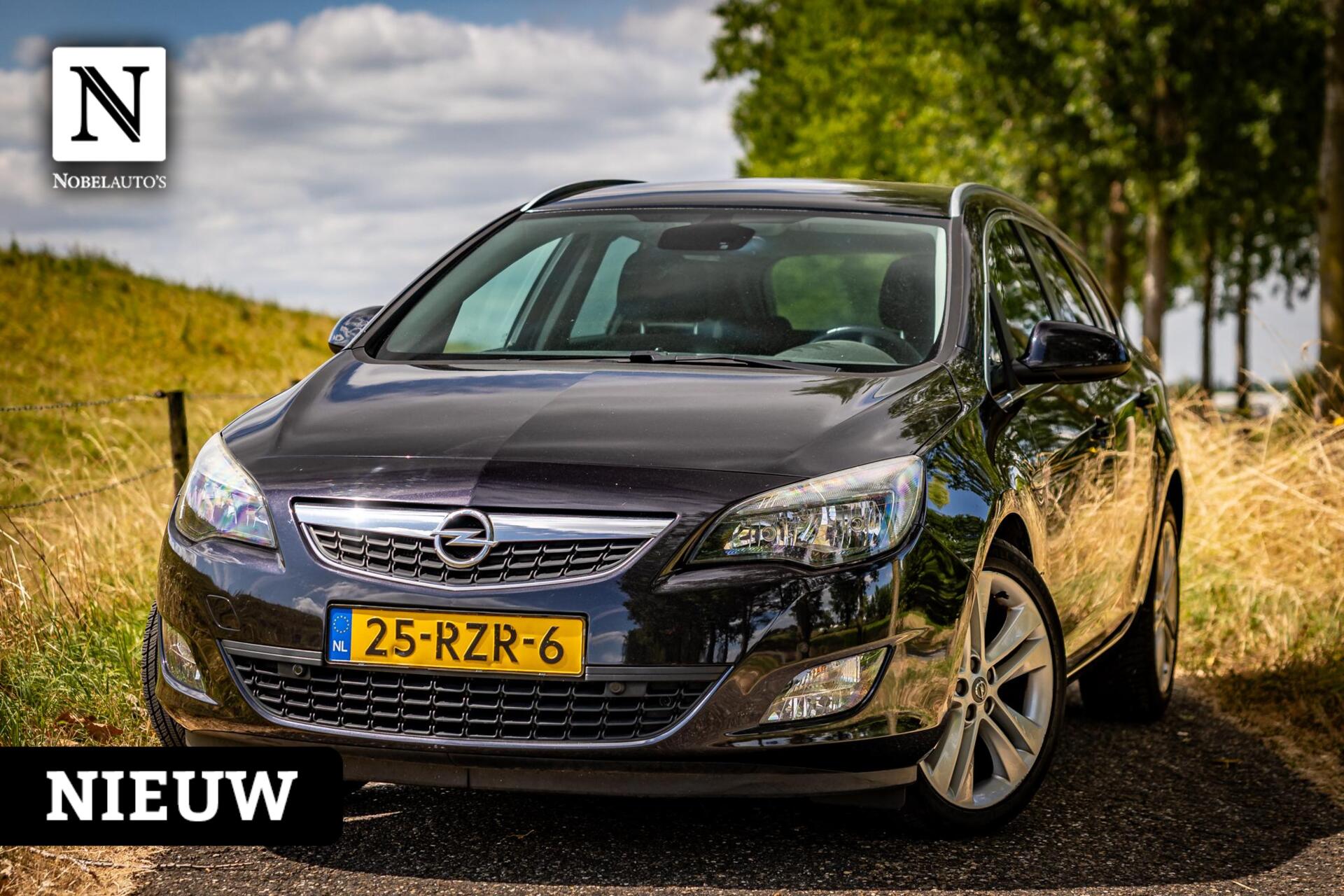 Opel Astra Sports Tourer 1.4 Turbo Sport | Inruilkoopje 2011 - voorkant