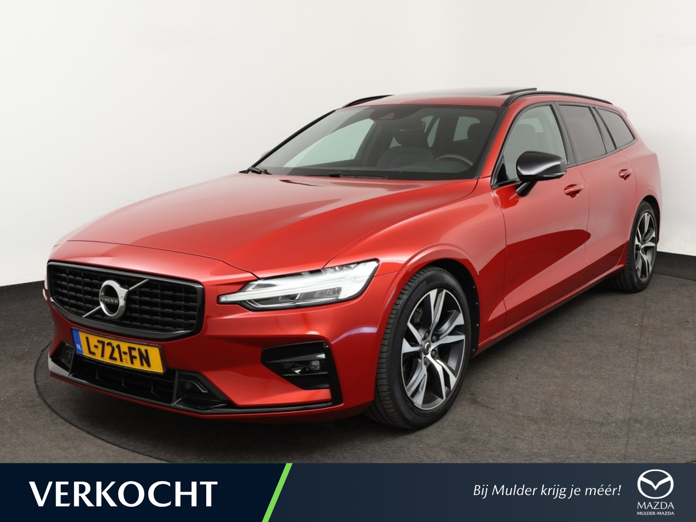 Volvo V60 2.0 B3 R-Design | Schuifdak • Harman/Kardon • Trekhaak 2021 - voorkant