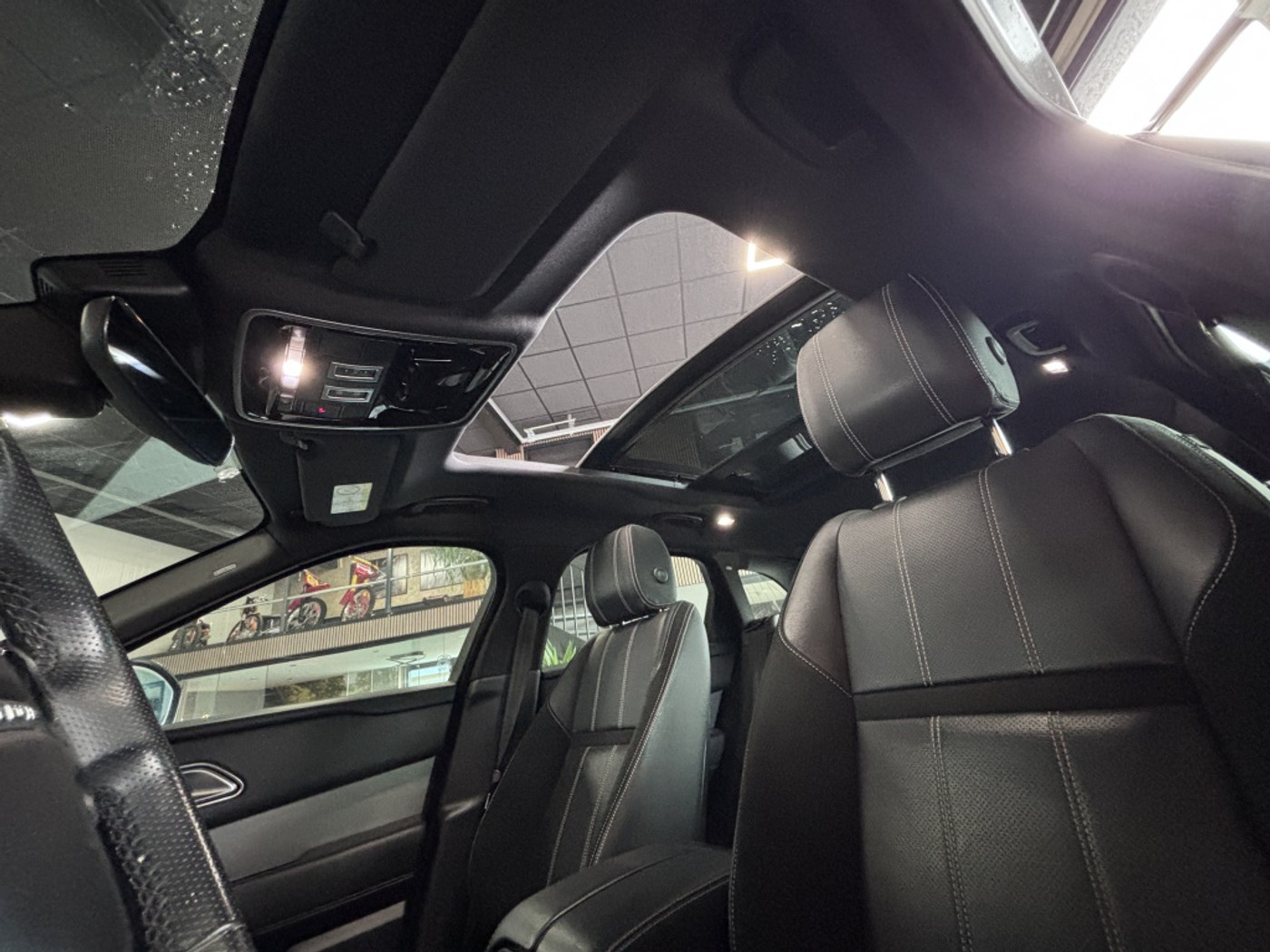 Foto van Land Rover Range Rover Velar