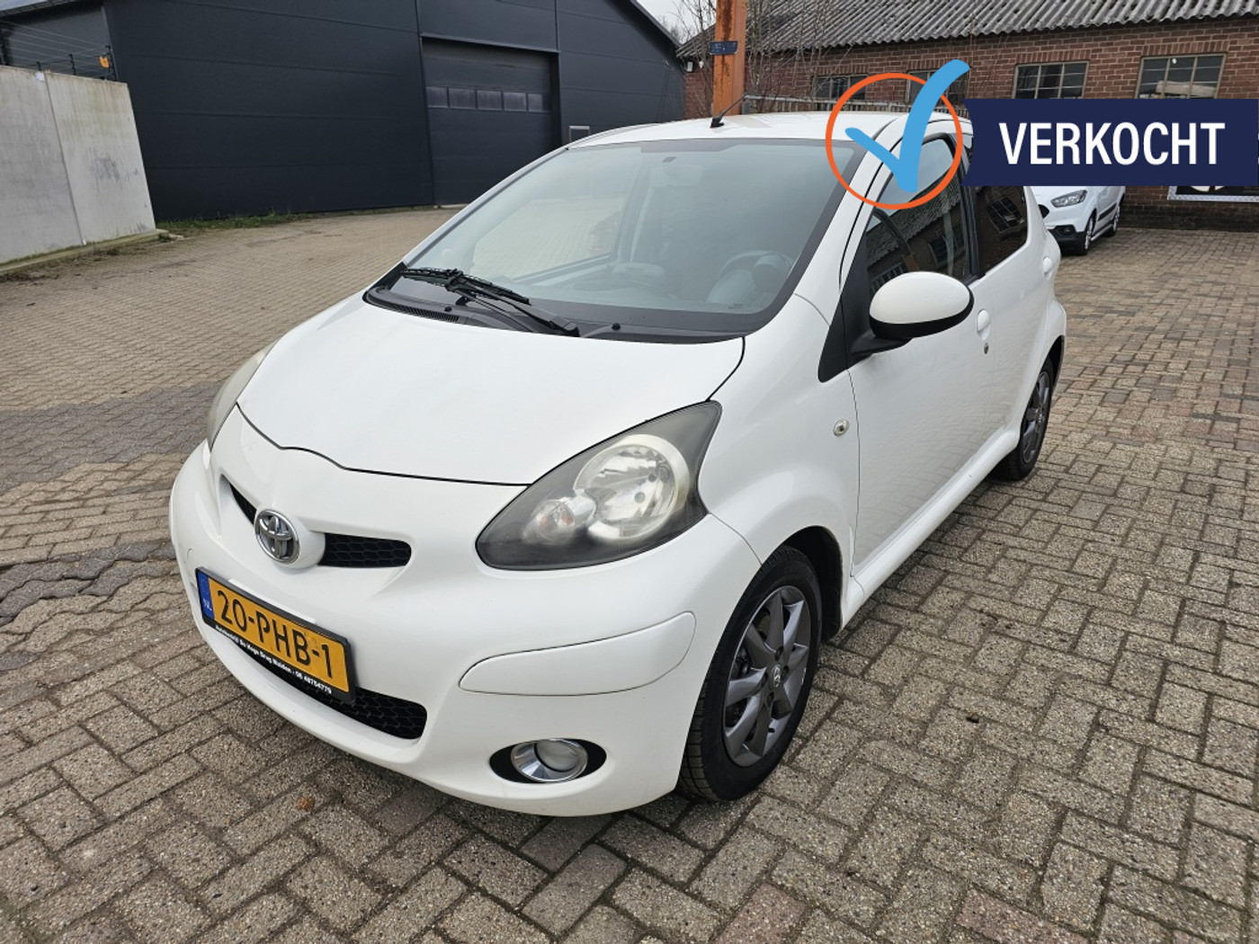 Toyota Toyota Aygo 1.0-12V Dyn. Nav,Apk,Nap,Airco, 2011 - voorkant