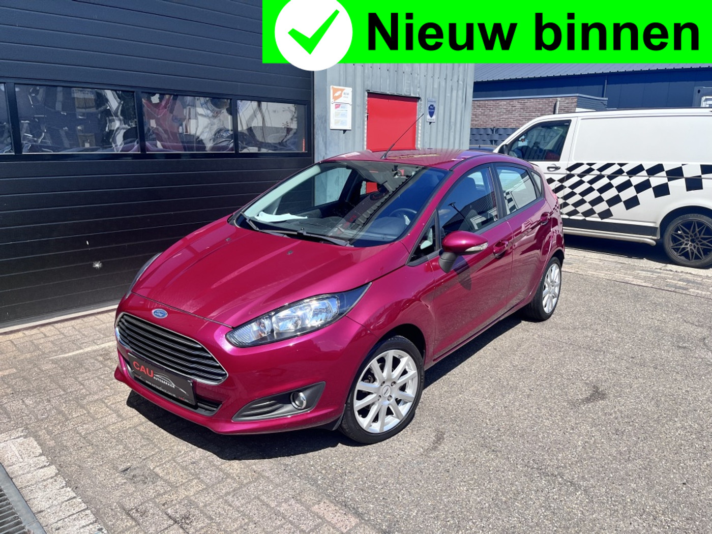 Ford Fiesta 1.6 Titanium Automaat|Trekh|Airco|17inch 2013 - voorkant