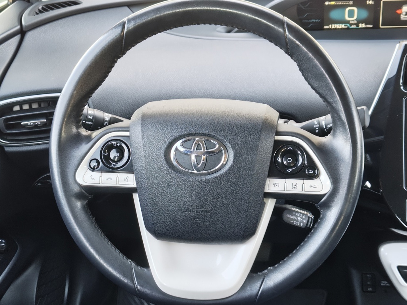Foto van Toyota Toyota Prius PHV