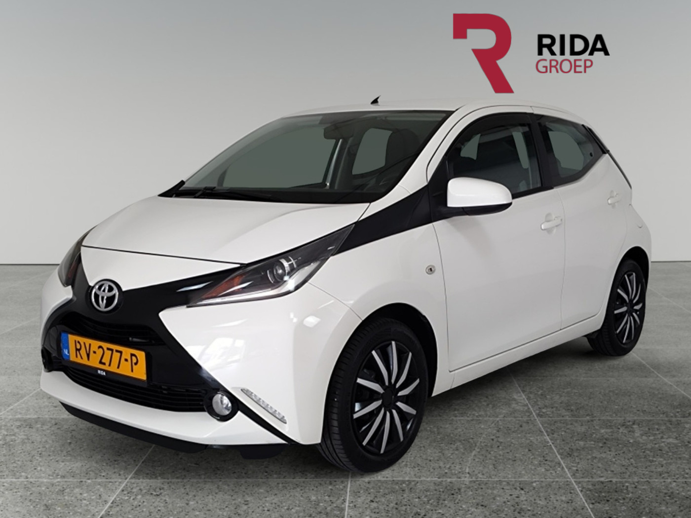 Toyota Aygo 1.0 VVT-i x-play 2018 - voorkant