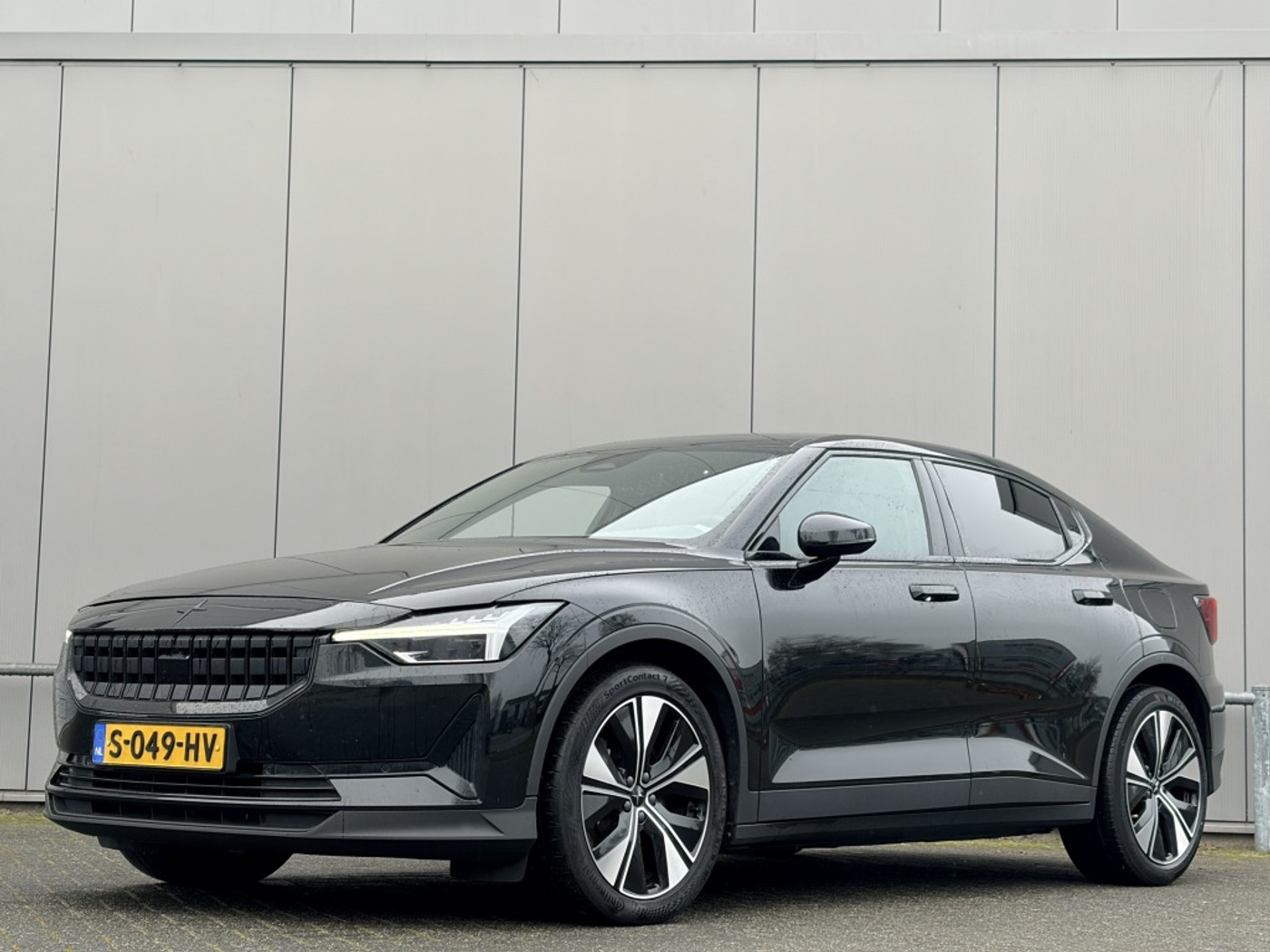 Polestar Polestar 2 SRSM 69 kWh - soh 92,1 - VERKOCHT- Apple CarPlay - pano - navi - 2023 - voorkant