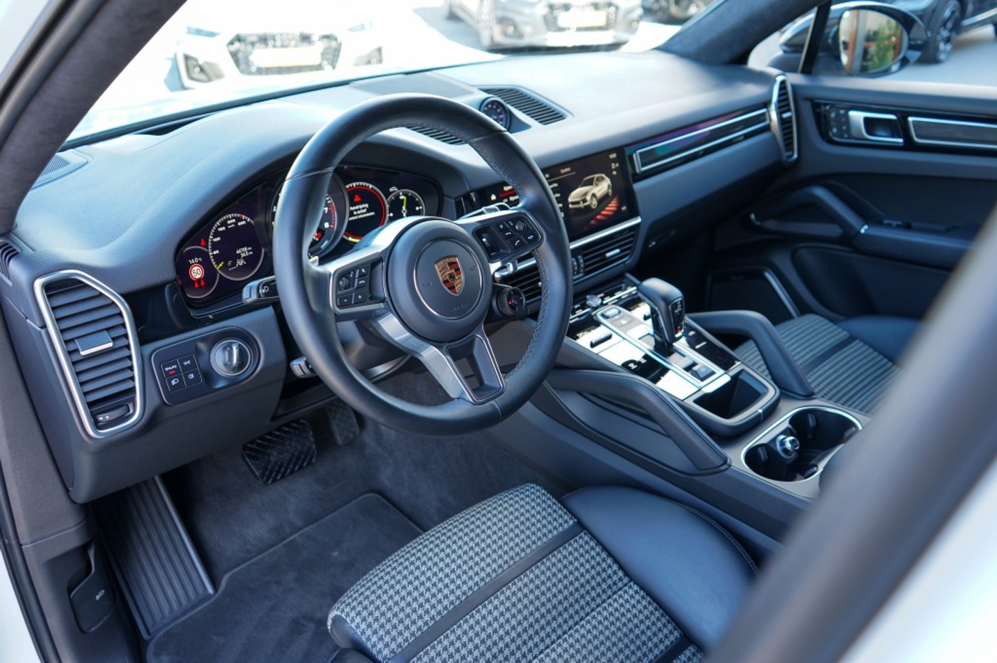 Foto van Porsche Cayenne E-hybrid
