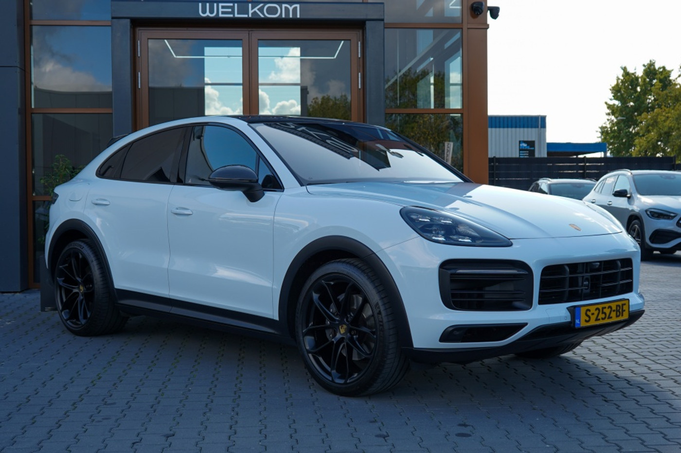 Foto van Porsche Cayenne E-hybrid