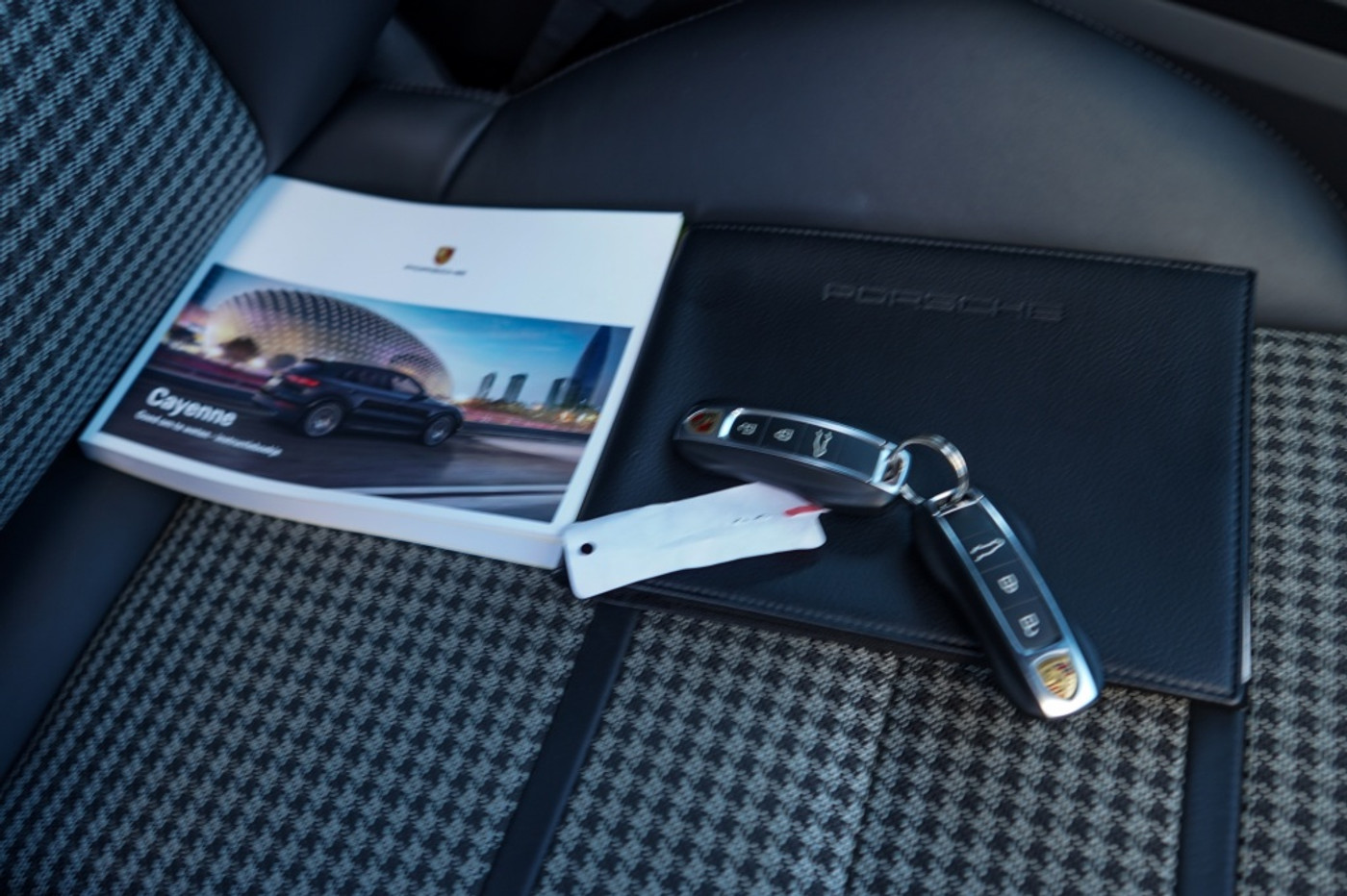 Foto van Porsche Cayenne E-hybrid