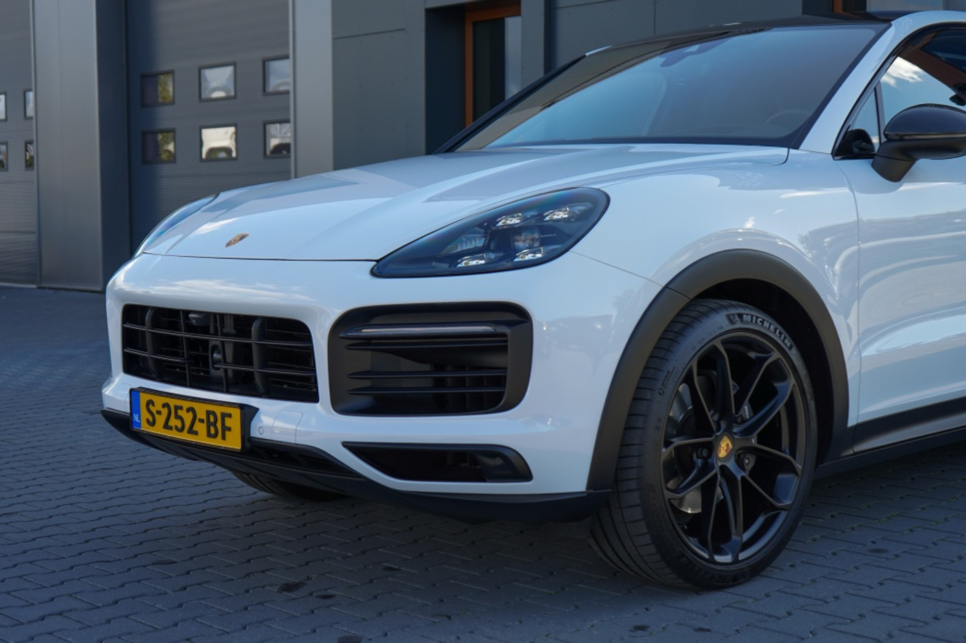 Foto van Porsche Cayenne E-hybrid