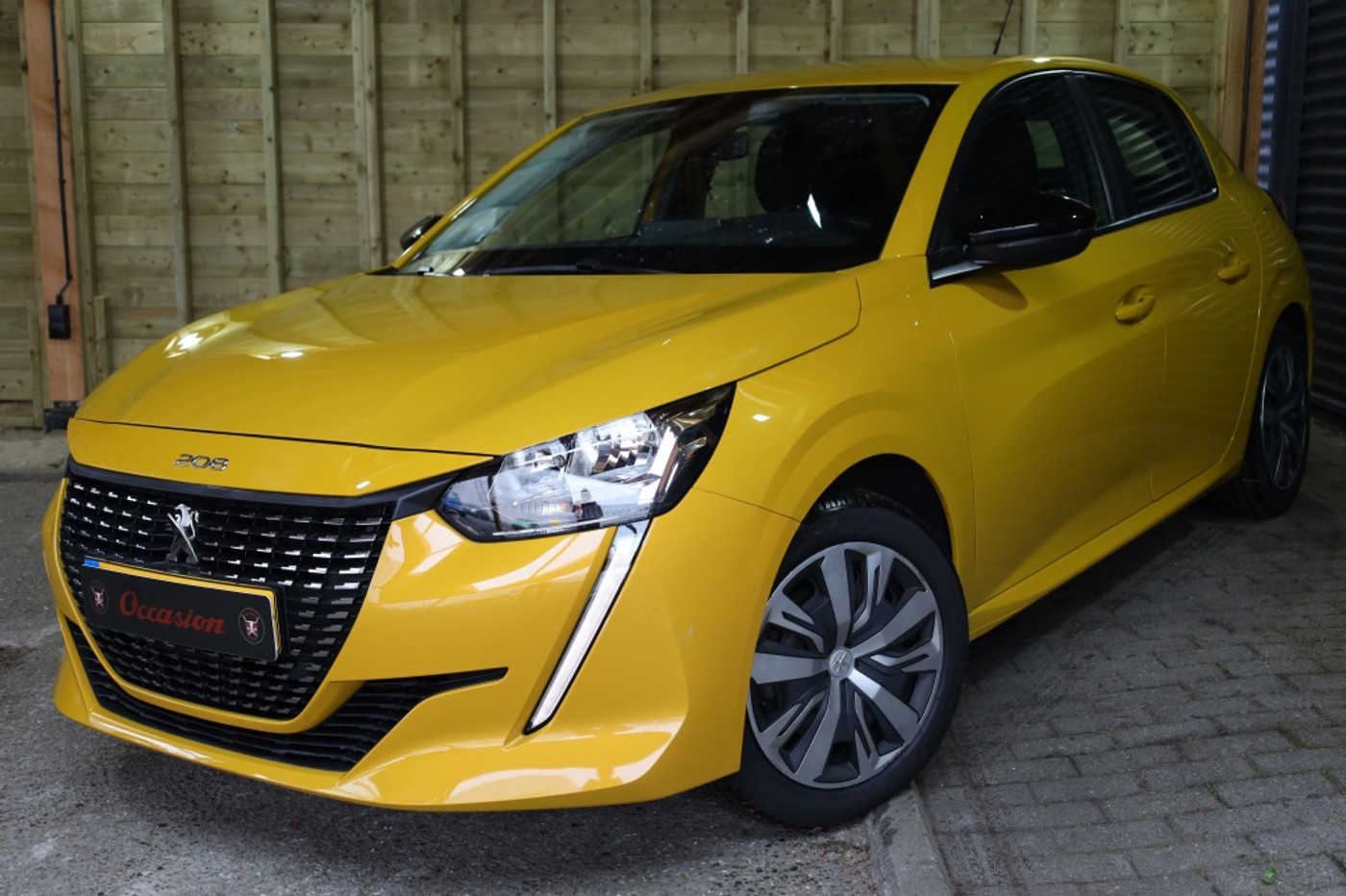 Peugeot 208 1.2 PT Active Pack 2023 - voorkant