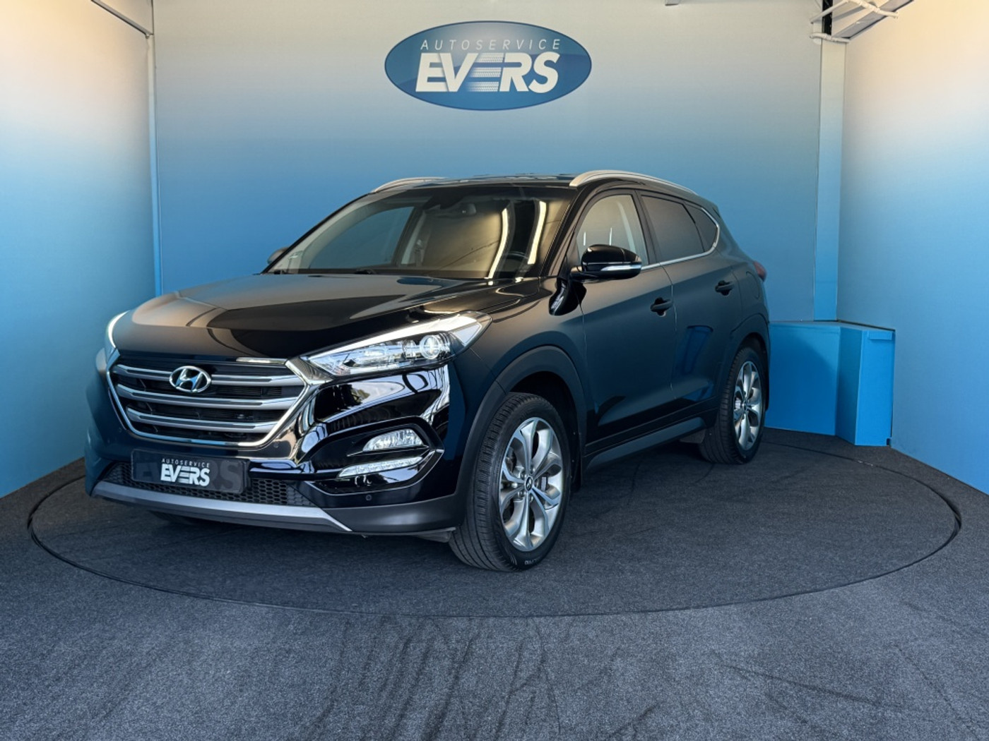 Hyundai Tucson 1.6 GDi Comfort, LM velgen 19inch, Trekhaak 2017 - voorkant