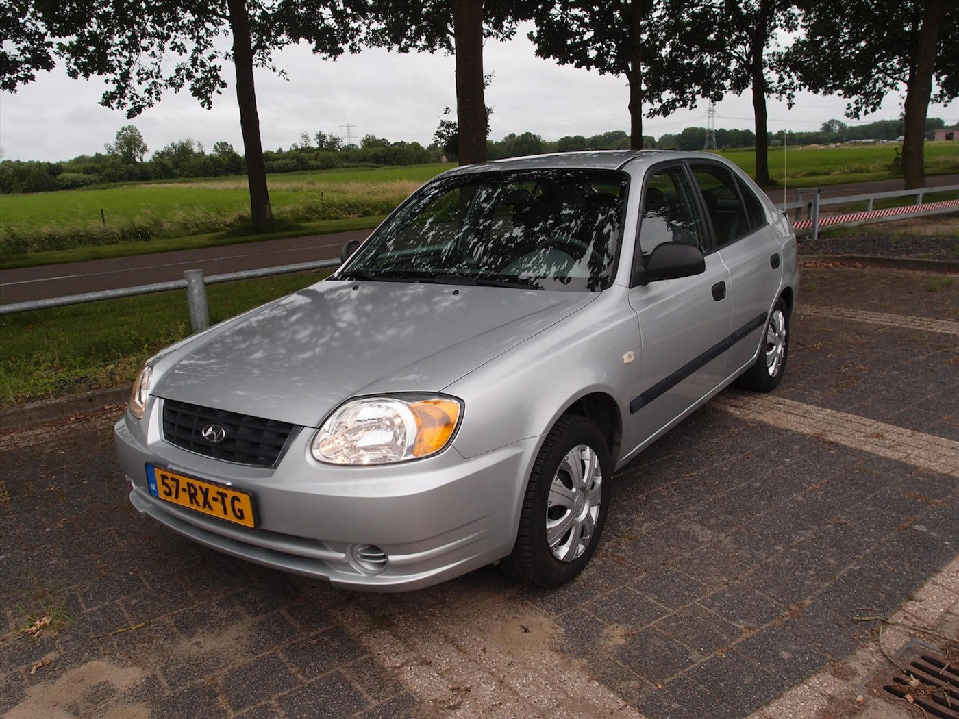 Hyundai Accent 1.3i Active Young 2005 - voorkant