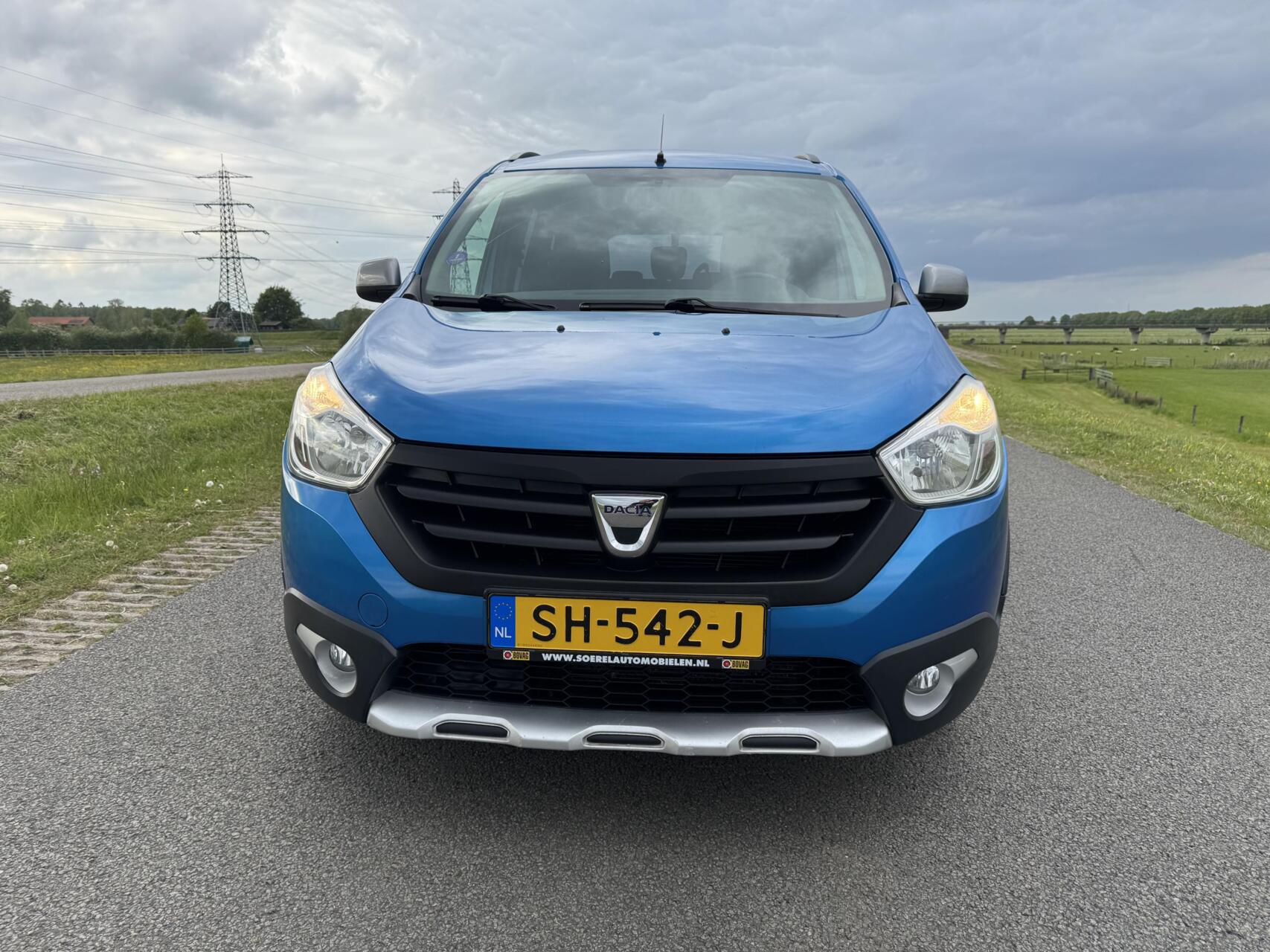 Foto van Dacia Lodgy