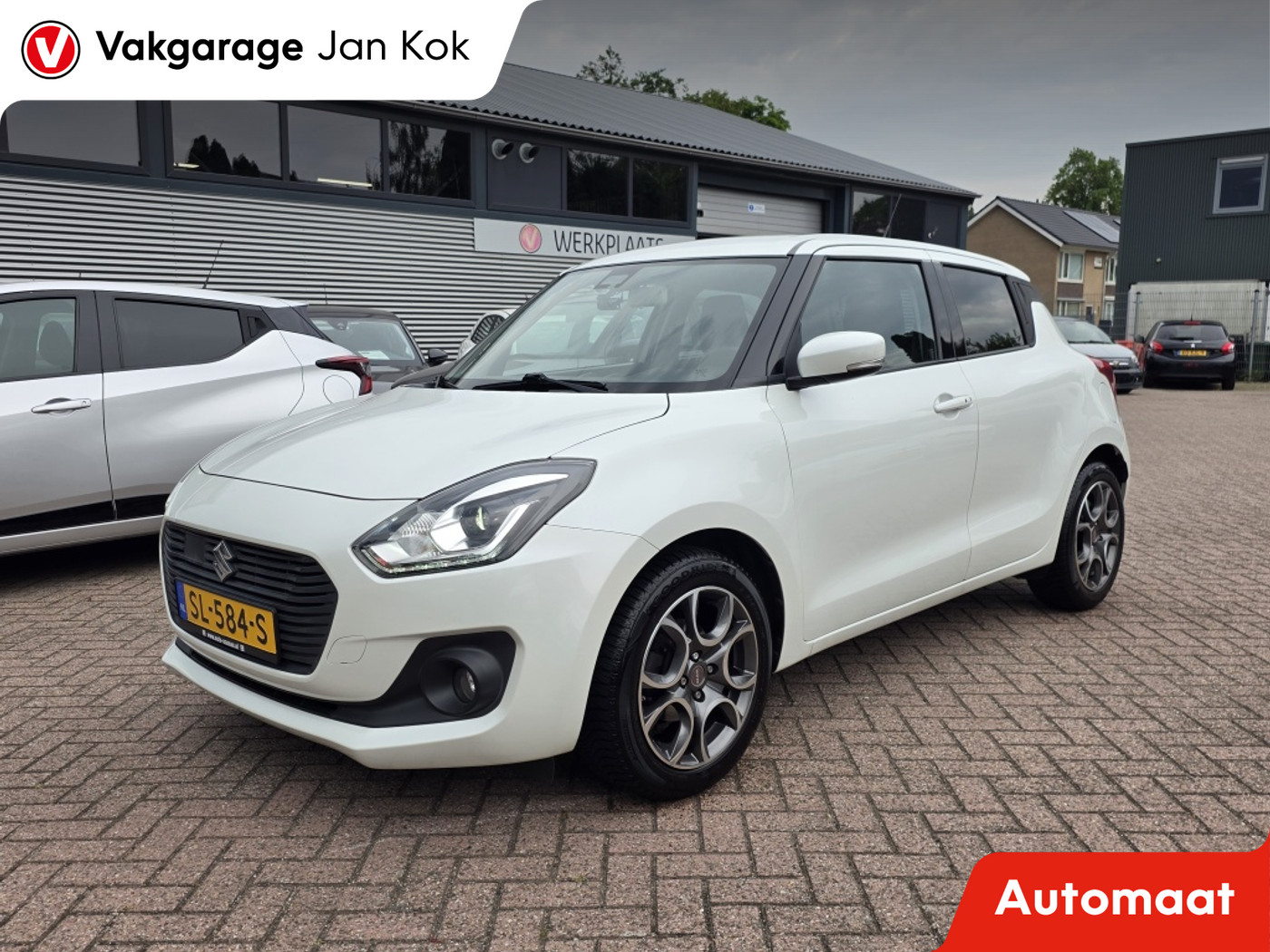 Suzuki Swift 1.2 Stijl  navi, keyless, xenon, stoel verw, apple/andriod 2018 - voorkant