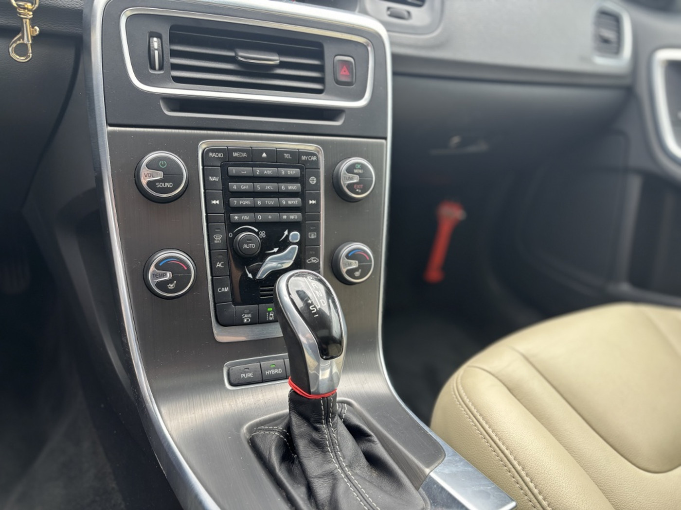 Foto van Volvo V60 Plug In Hybrid