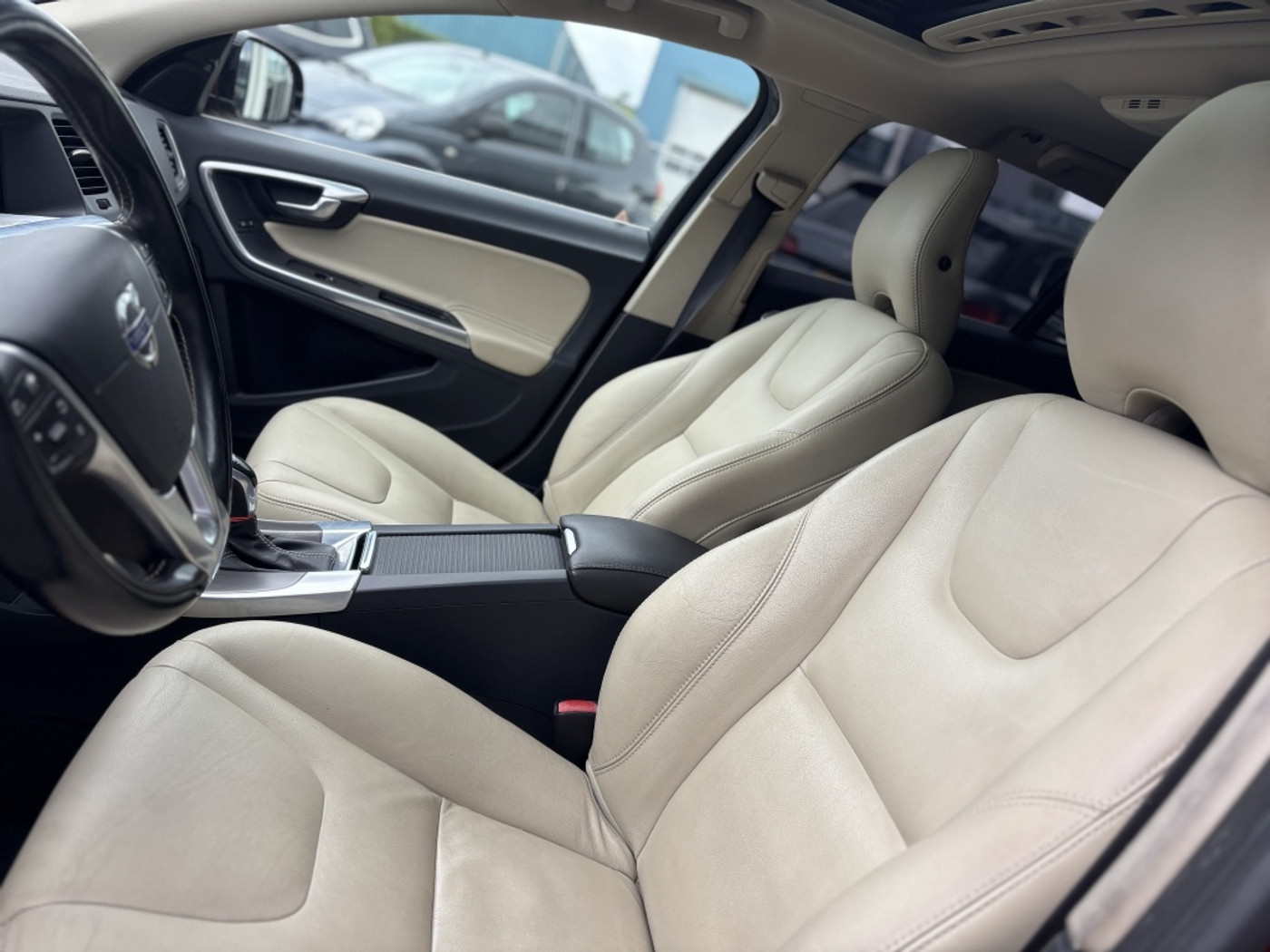 Foto van Volvo V60 Plug In Hybrid