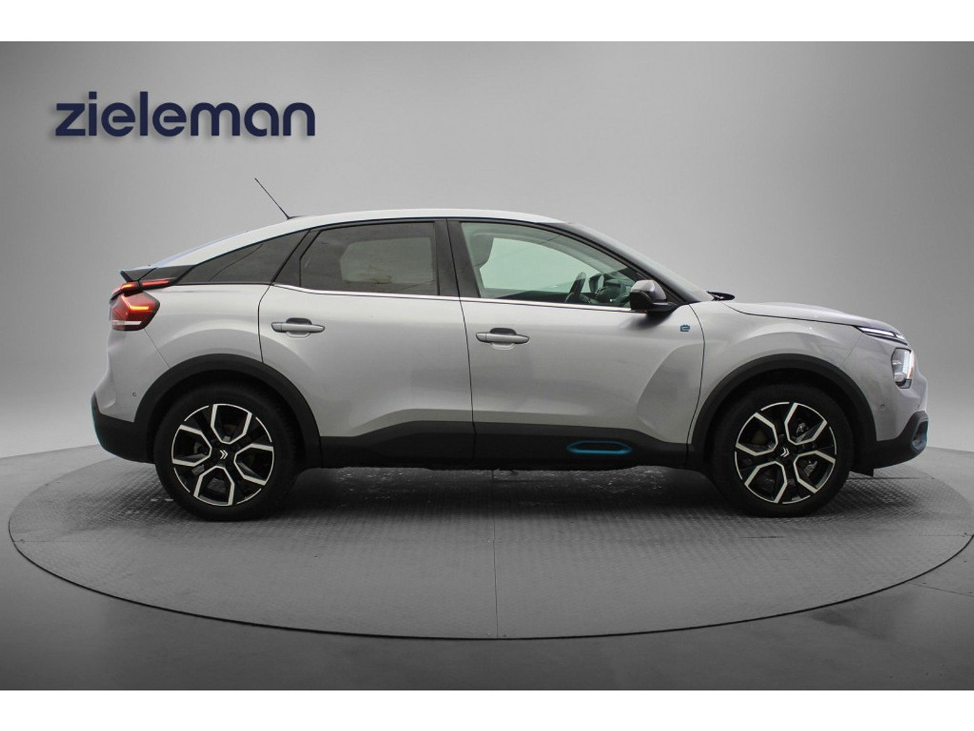 Foto van Citroen E-c4