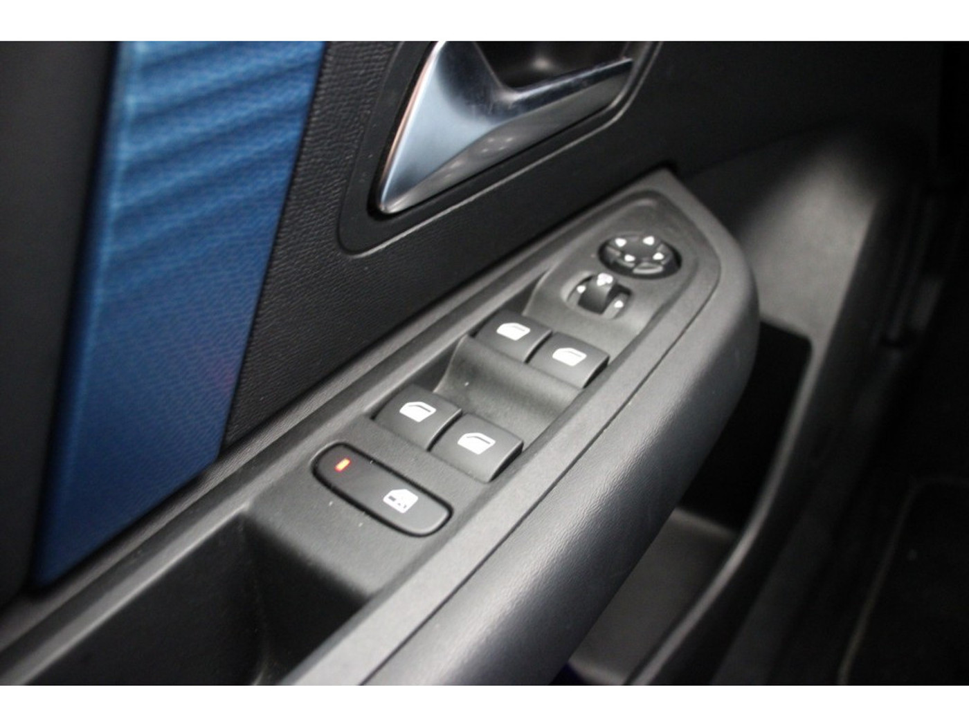 Foto van Citroen E-c4