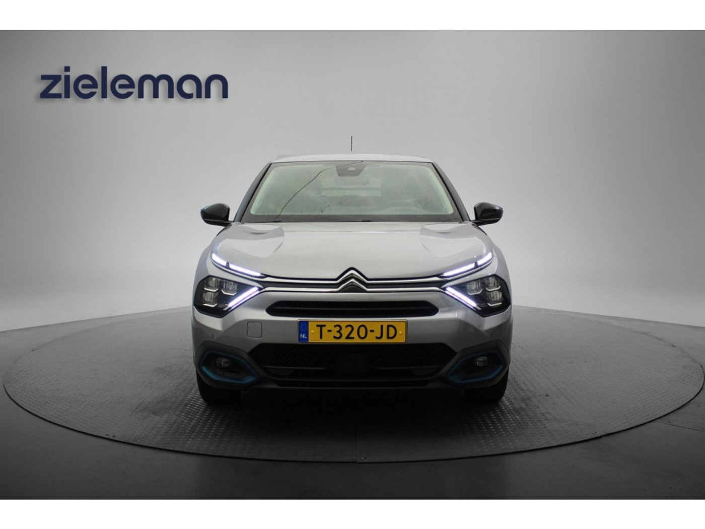 Foto van Citroen E-c4