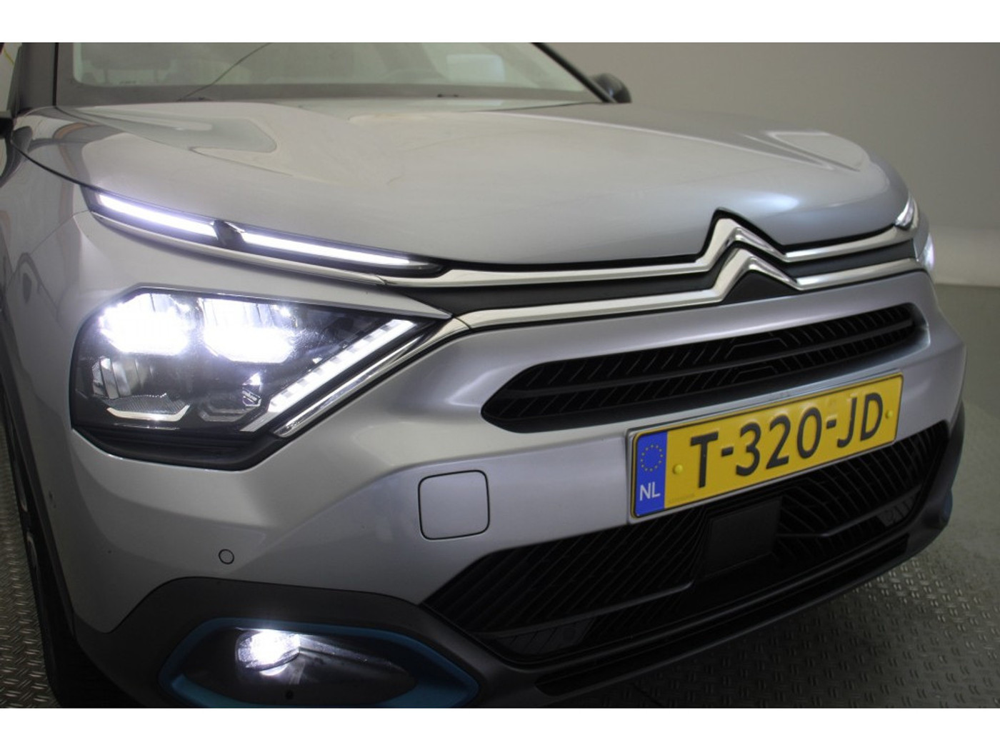 Foto van Citroen E-c4