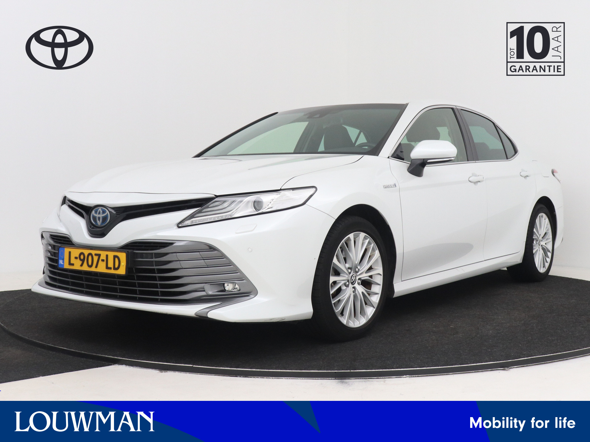 Toyota Toyota Camry 2.5 Hybrid Executive 2021 - voorkant