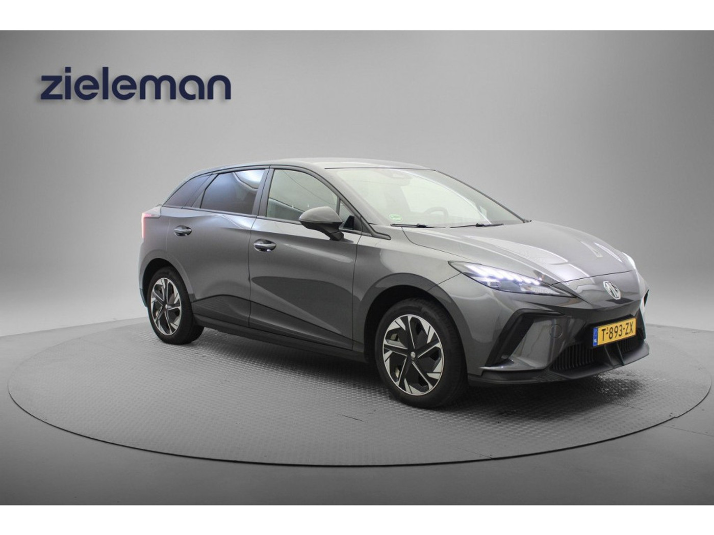 MG Mg4 Electric Long Range Comfort 64 kWh Fase 3 - WLTP 450 KM, Carplay, Navi, Cruise 2023 - voorkant