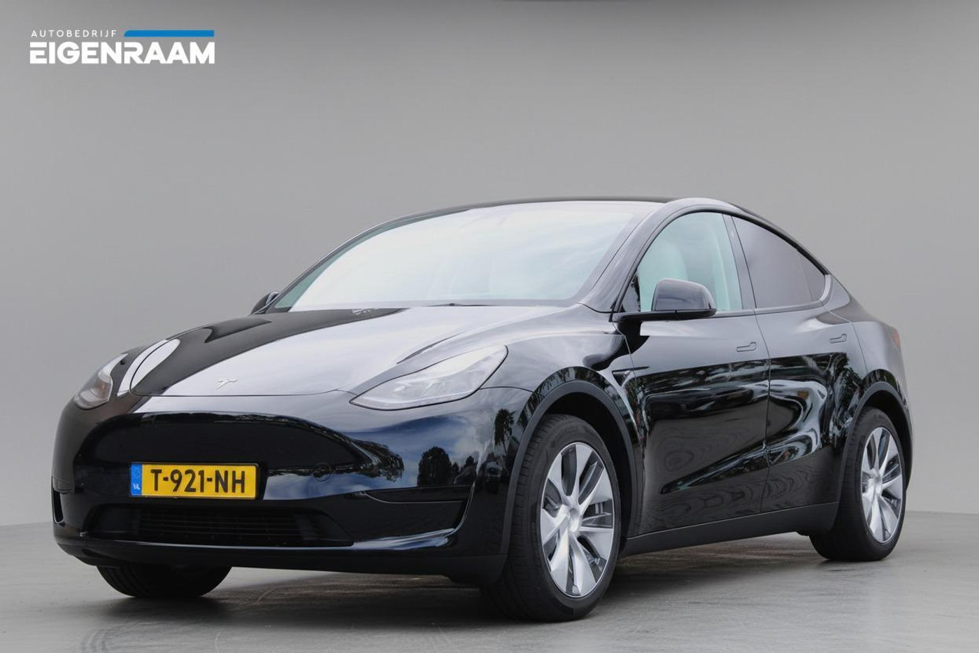 Tesla Model Y RWD 58 kWh 2023 - voorkant
