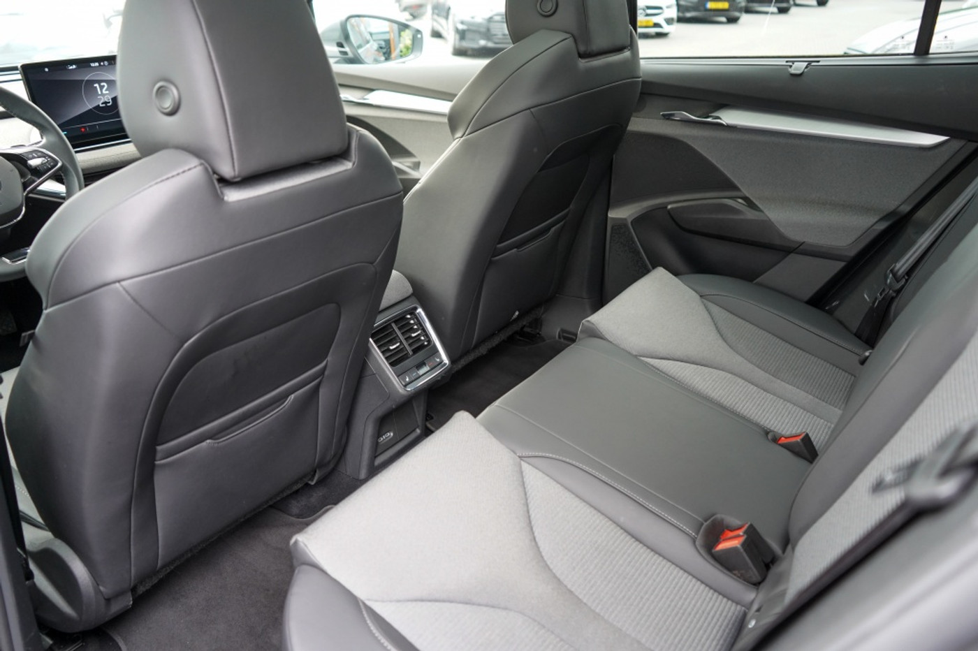 Foto van Skoda Enyaq 80