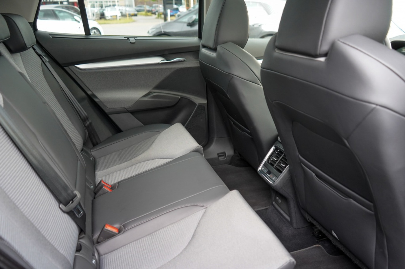 Foto van Skoda Enyaq 80