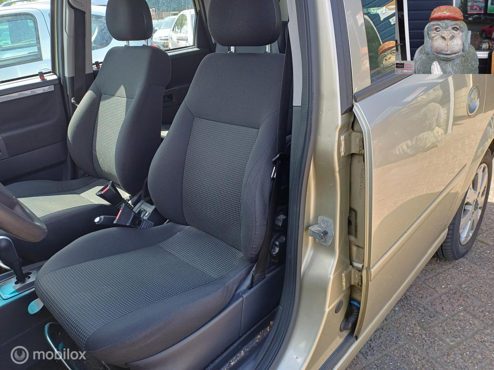 Foto van Daihatsu Sirion