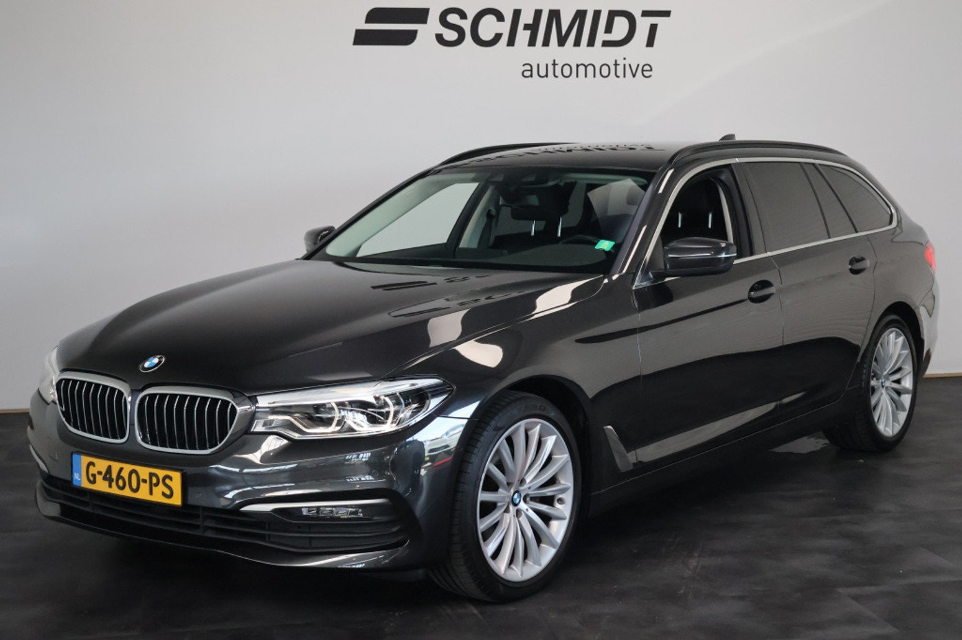 BMW 520i 520i High Executive 184pk | Carplay | LED | Leder | Memory 2019 - voorkant