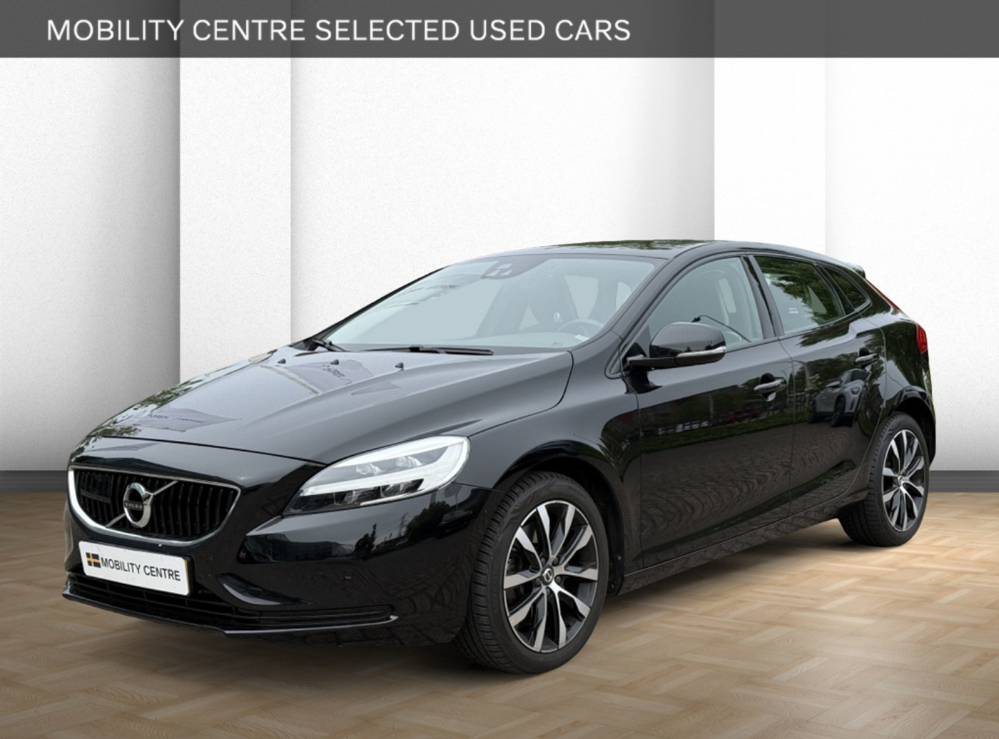 Volvo V40 T3 Dynamicline | Adapt C. | Stoelverw. | Trekhaak 2018 - voorkant