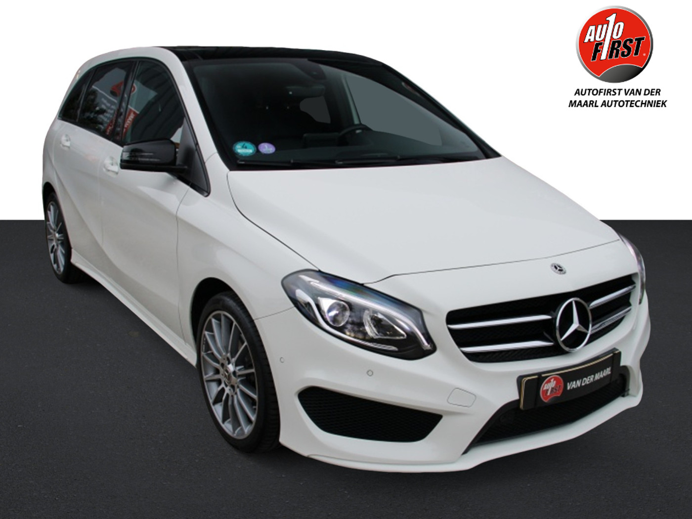 Mercedes-Benz B 200 200 Prestige/ AMG/ Pano / Trekh / Camera 2018 - voorkant