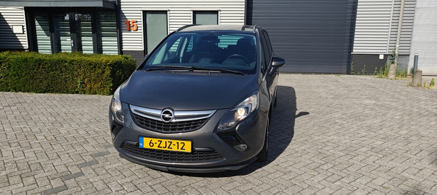 Opel Zafira Tourer 1.6 CDTI Business+ 2015 - voorkant