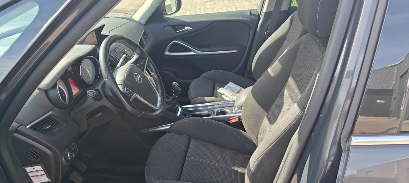 Foto van Opel Zafira Tourer