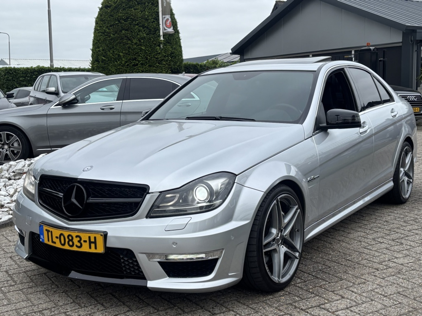 Mercedes-Benz C 63 AMG C63 AMG 6.2 V8 Sedan 2009 Facelift P30 Performance Pack 2009 - voorkant