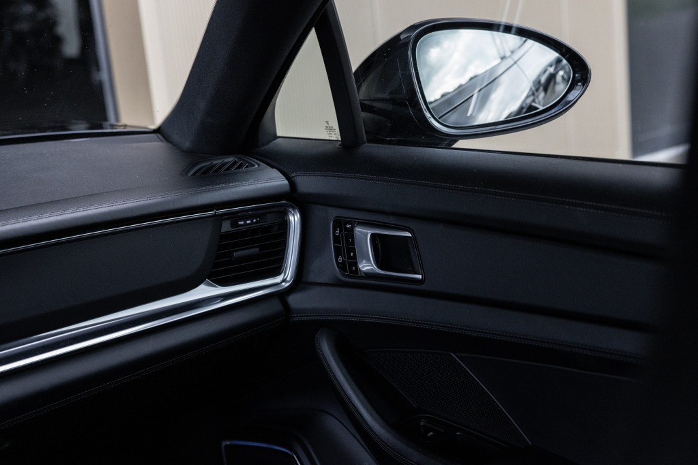 Foto van Porsche Panamera 4 E-hybrid
