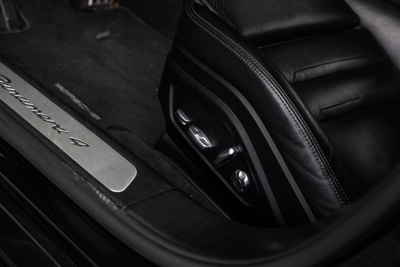 Foto van Porsche Panamera 4 E-hybrid