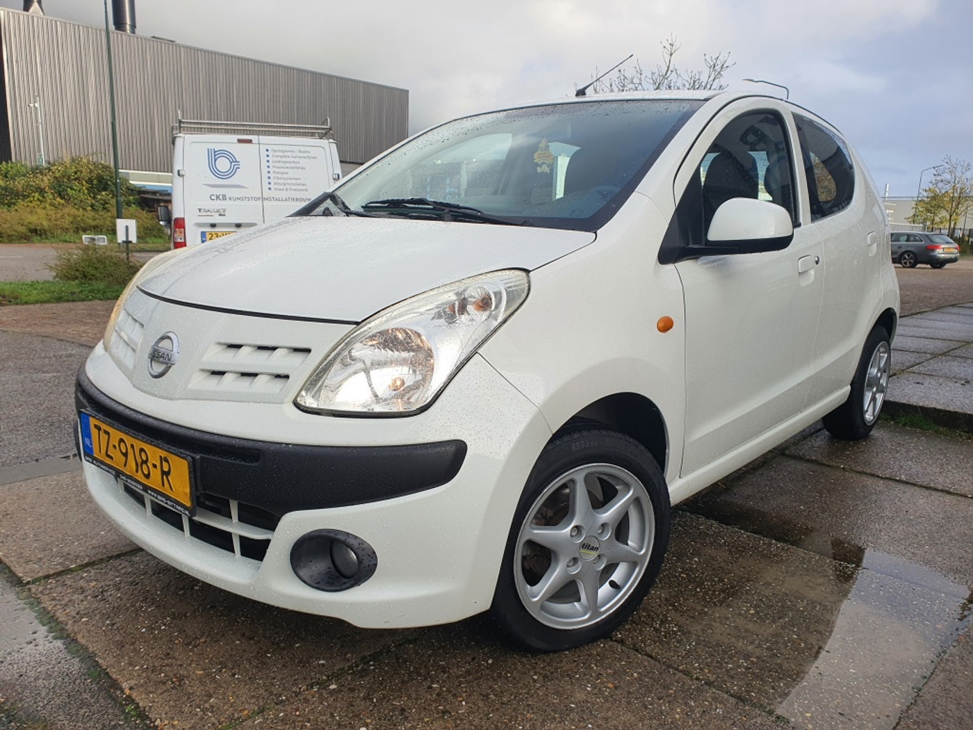 Nissan Nissan Pixo 1.0 Look 5-DRS|AIRCO|NAP|APK|LM VELGEN|2011 2011 - voorkant
