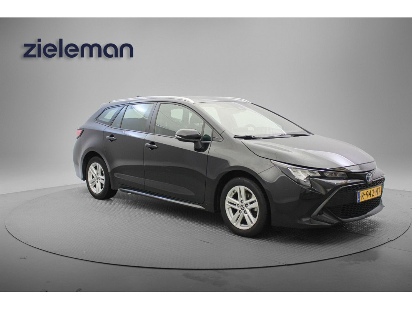 Toyota Corolla 1.8 Touring Sports Hybrid Active - Carplay, Navi, Camera, Cruise 2022 - voorkant