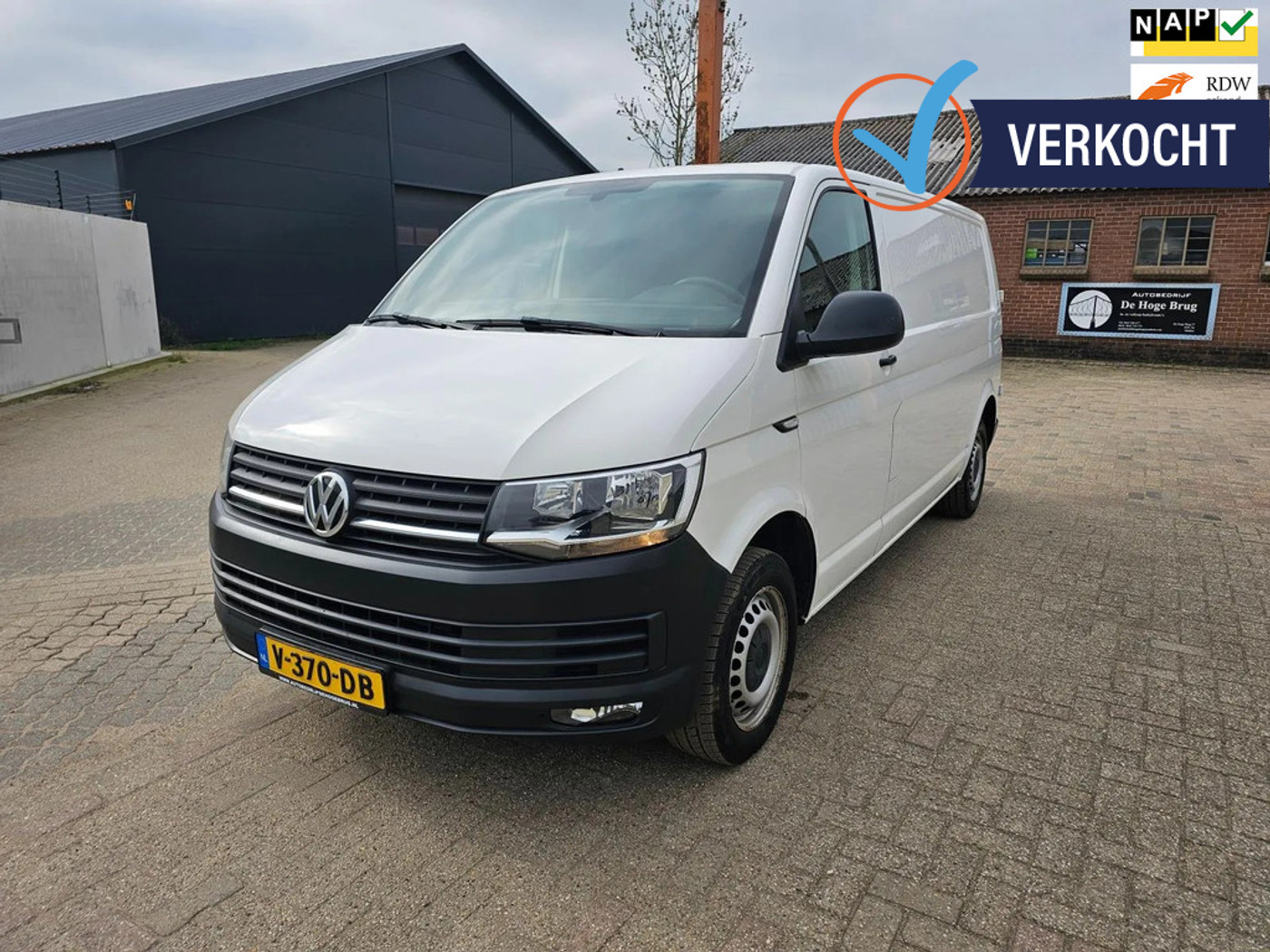Volkswagen Transporter 2.0 TDI L2H1 DSG Automaat  Euro6 2017 - voorkant