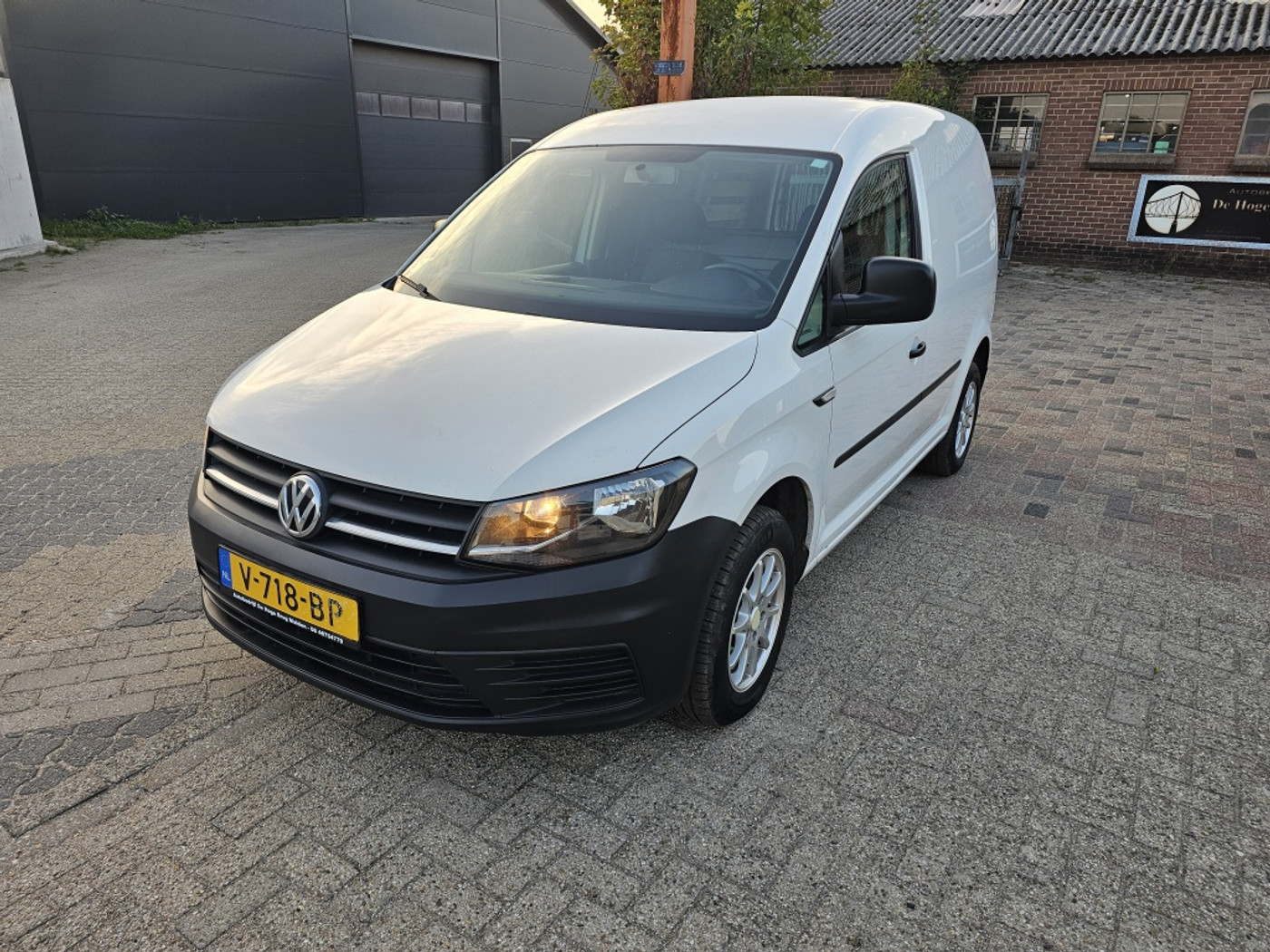 Volkswagen Caddy 1.6 TDI L1H1 APK,AIRCO,NAP 2017 - voorkant