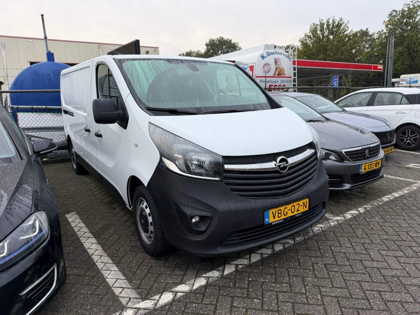 Foto van Opel Vivaro-b