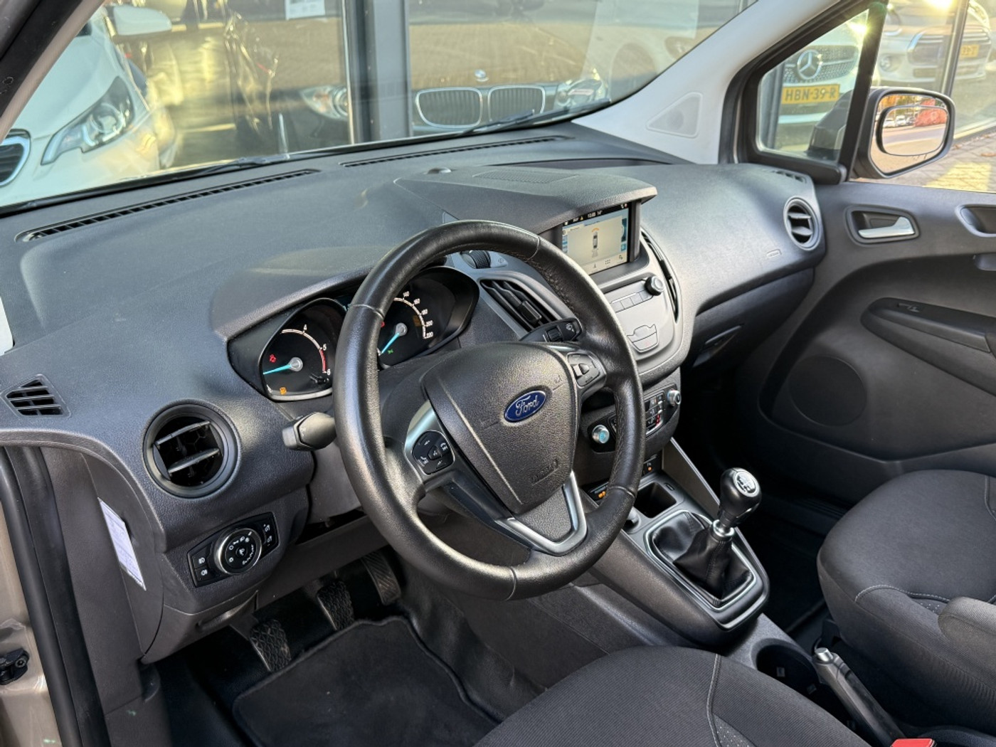 Foto van Ford Transit Courier
