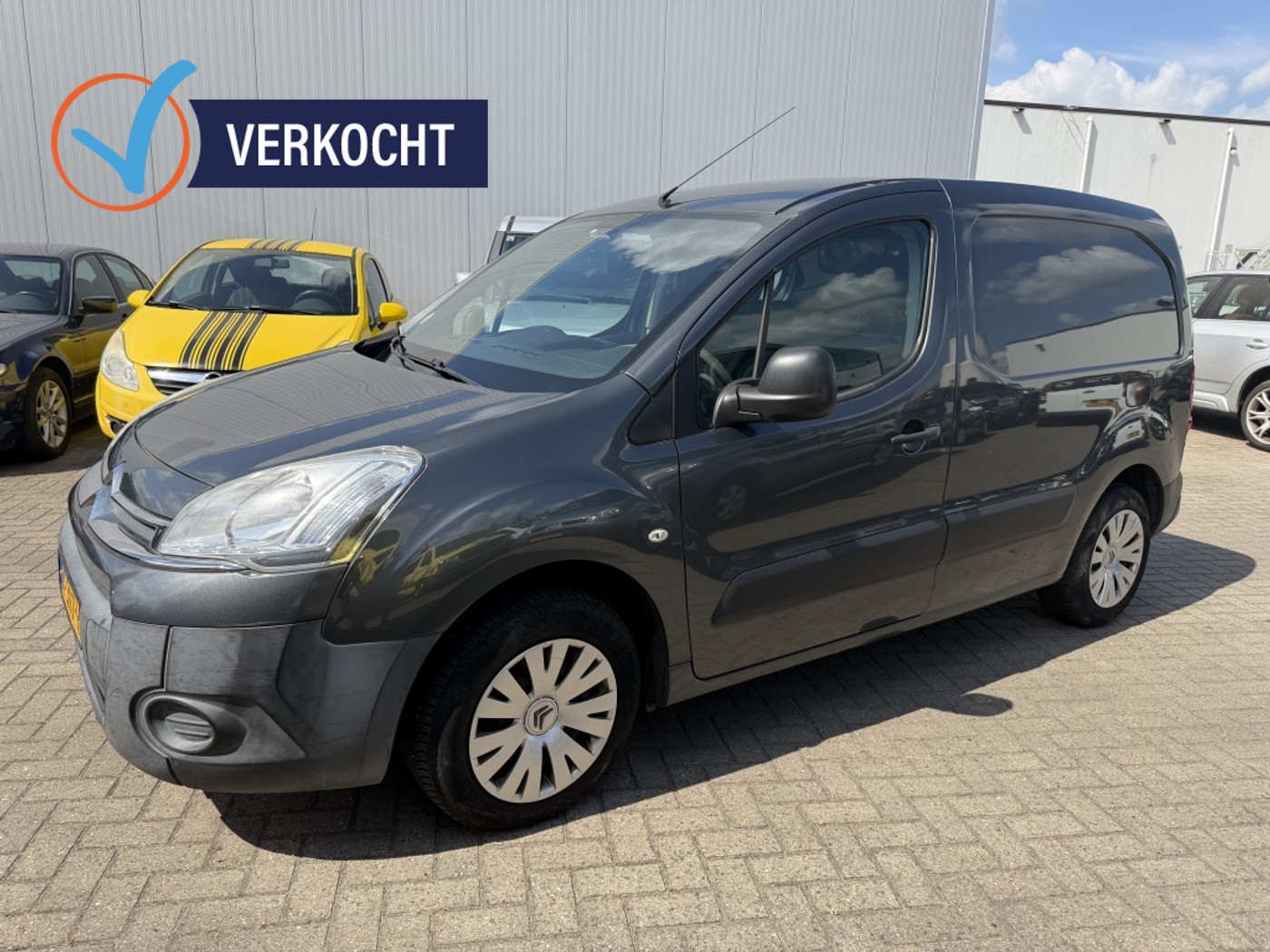 Citroen Berlingo 1.6 HDI 2013 Grijs Schuifdeur MARGE Trekhaak 138.000KM 2013 - voorkant