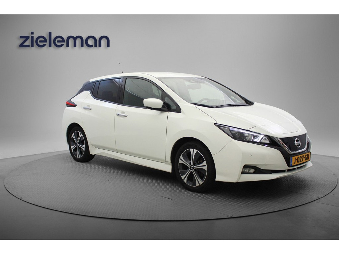 Nissan Leaf N-Connecta 40 kWh 2020 - voorkant