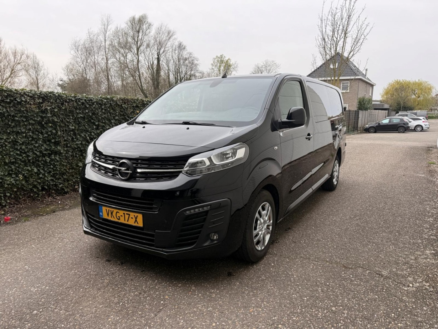 Opel Vivaro 2.0 CDTI L3H1 DC Ed. 2021 - voorkant
