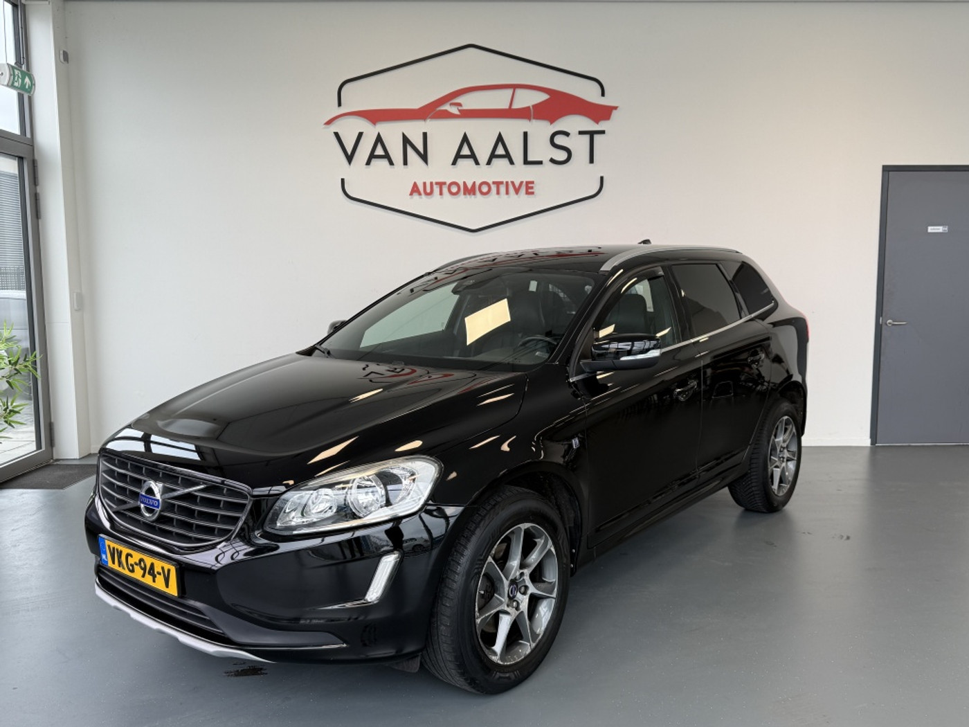 Volvo Xc60 Ocean Race/ Grijs Kenteken/ Leder/ Navi/ Trekhaak 2016 - voorkant