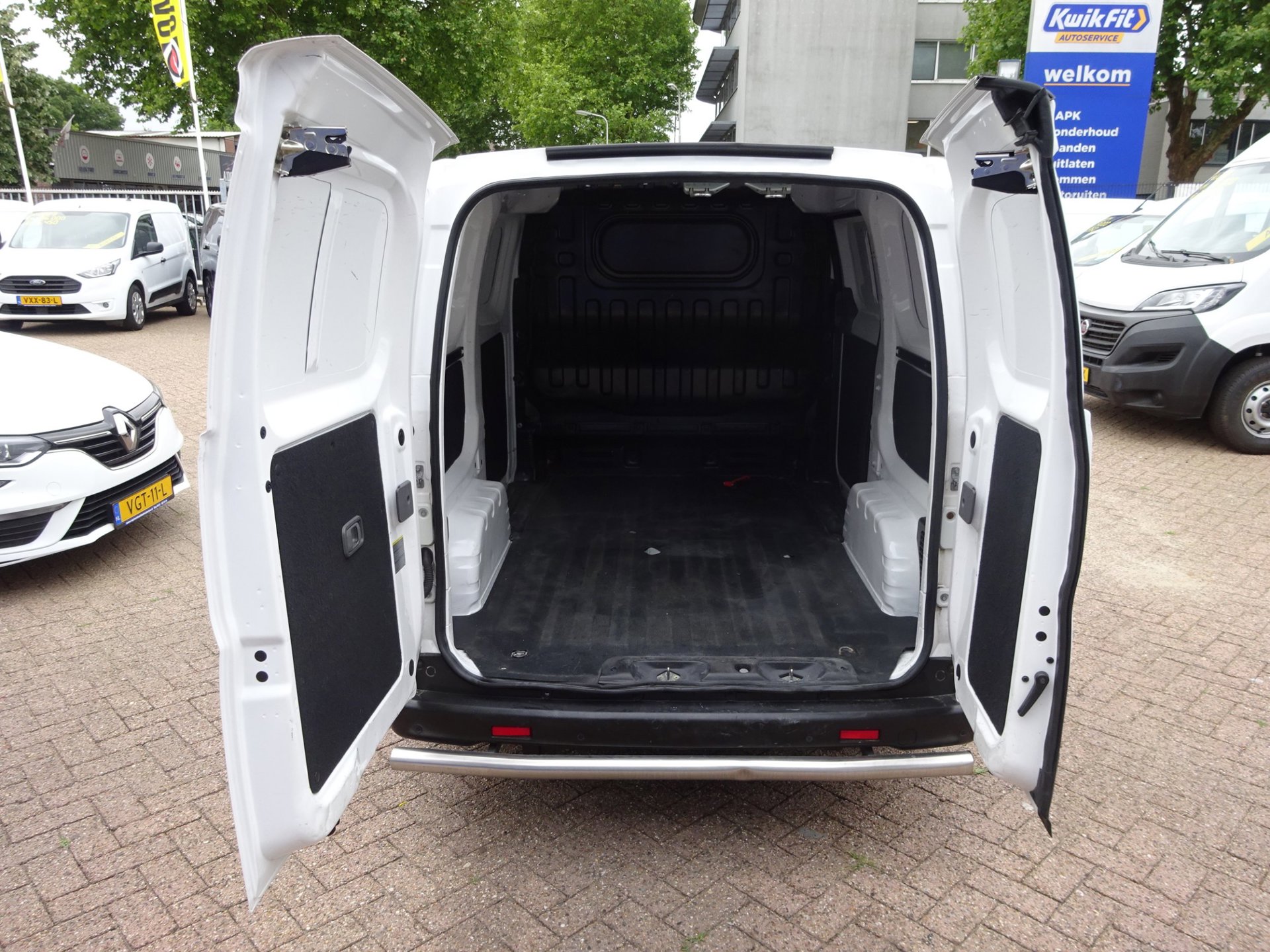 Foto van Nissan Nissan E-nv200