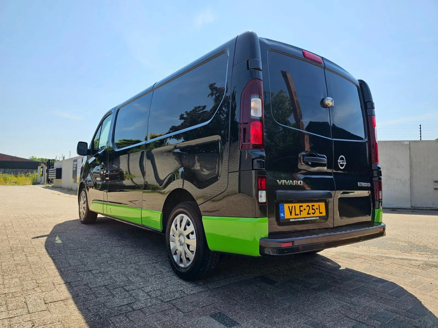 Foto van Opel Vivaro-b