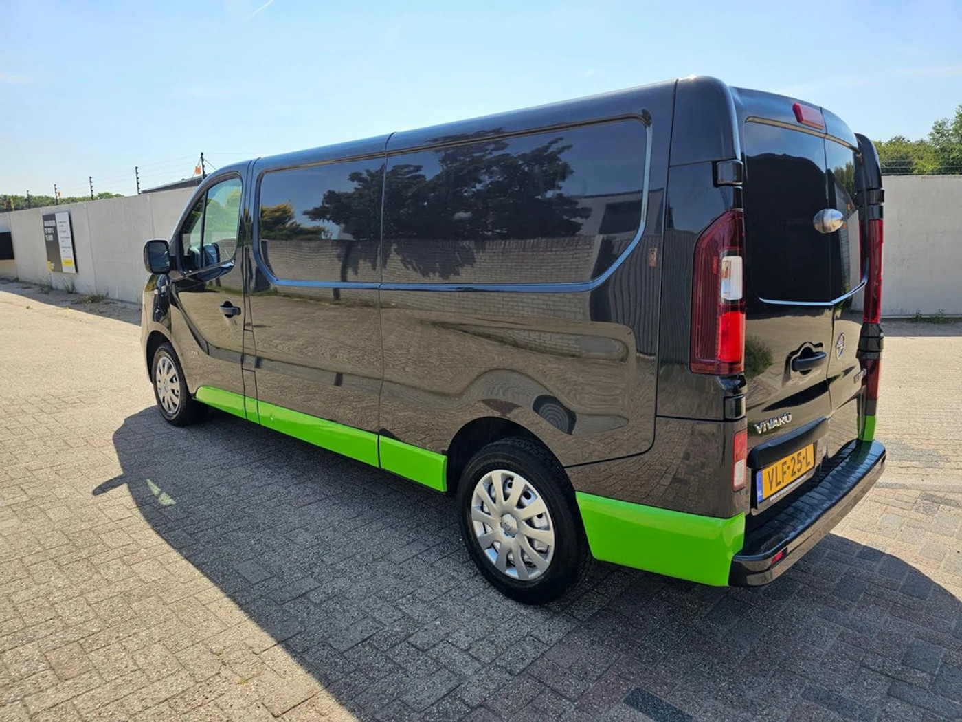 Foto van Opel Vivaro-b